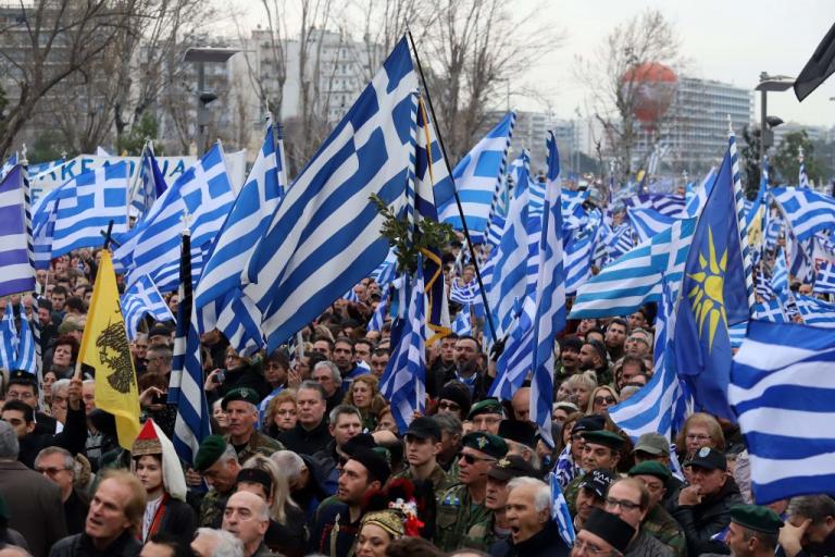 Συλλαλητήριο: 2 αιτήσεις για παροχή άδειας χρήσης της πλ. Συντάγματος- Στους ομιλητές και ο Μητροπολίτης Σύρου Δωρόθεος