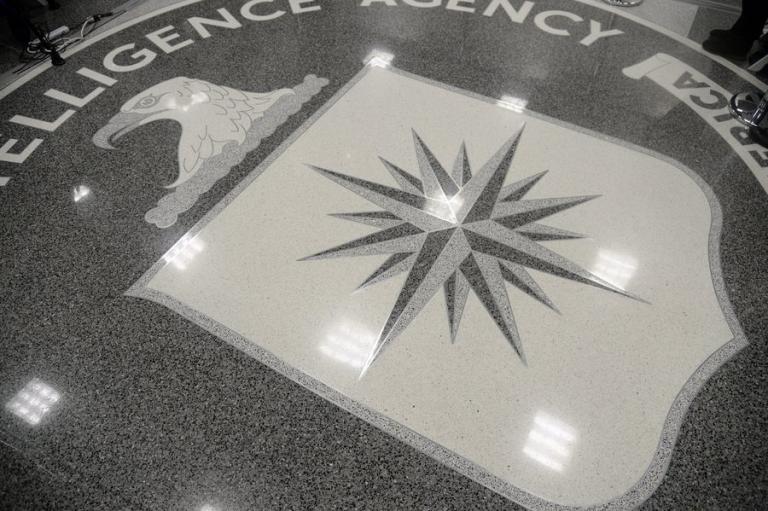 Η CIA αρνείται ότι πούλησε πληροφορίες στην Ρωσία για τον Τραμπ