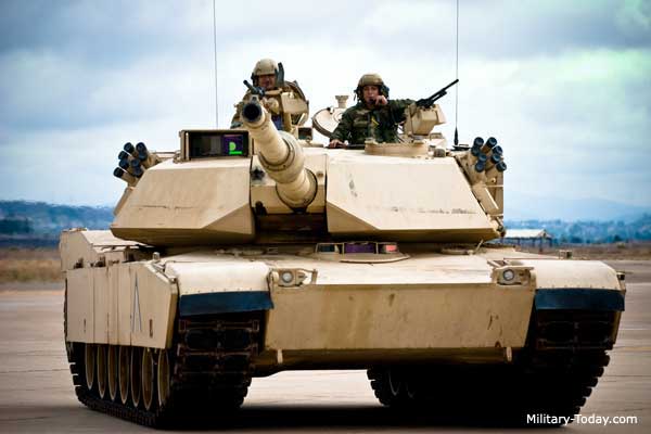 ΗΠΑ: Ασκήσεις με άρματα μάχης M1A1 Abrams των Πεζοναυτών (βίντεο)