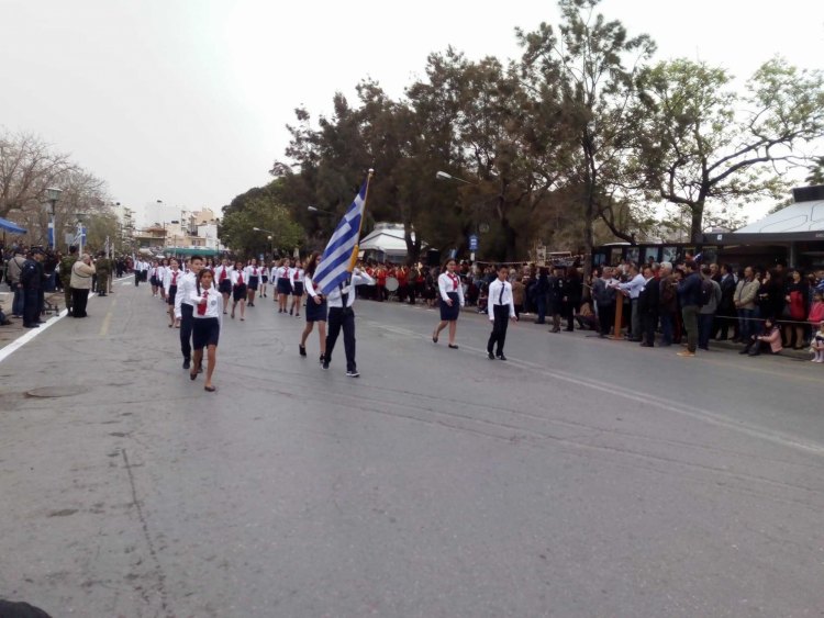 Κρήτη: Φωτογραφίες από την παρέλαση- Μικρότερης διάρκειας λόγω έργων στους δρόμους