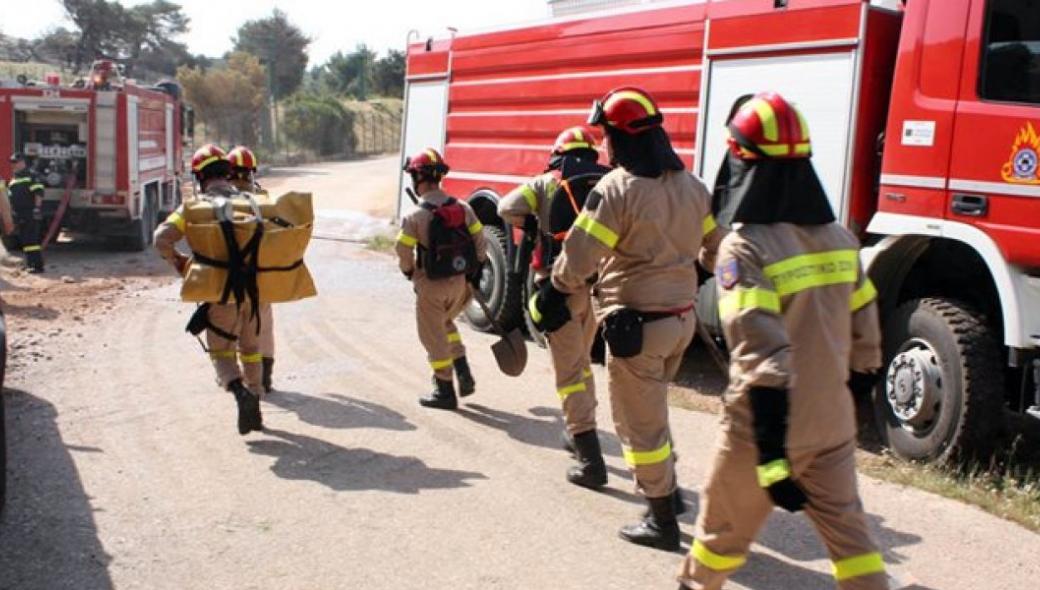 «Ζητάμε τα αυτονόητα, δώστε μας μέσα προστασίας» – Σε πλήρη απόγνωση το Πυροσβεστικό Σώμα