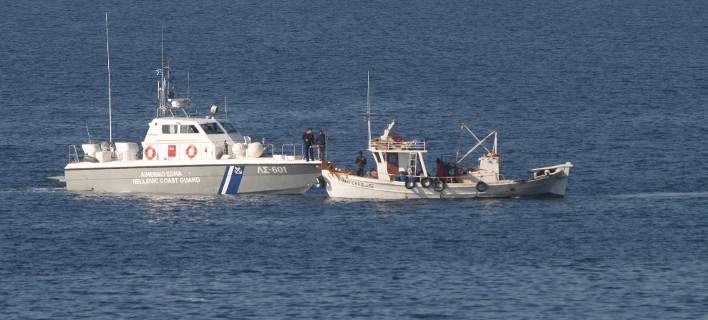 Όργή Ελλήνων ψαράδων για τουρκικές προκλήσεις: «Θα μαζευτούμε 100 καΐκια και θα πάρουμε το νόμο στα χέρια μας» (βίντεο)