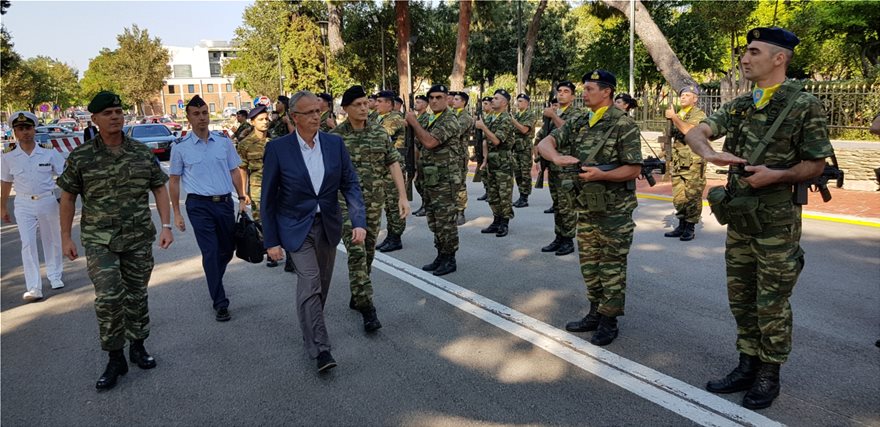 Ρήγας: «Σε χρήση των όπλων καταφεύγει κάποιος εάν και εφόσον απειλείται η εδαφική ακεραιότητα μιας χώρας»