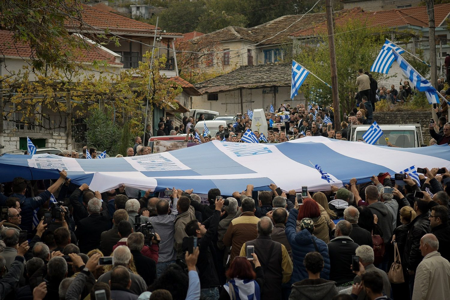 Νέα αλβανική πρόκληση: “Persona non grata” η Κύπρια ευρωβουλευτής Ε.Θεοχάρους επειδή ήταν στην κηδεία του Κ.Κατσίφα!