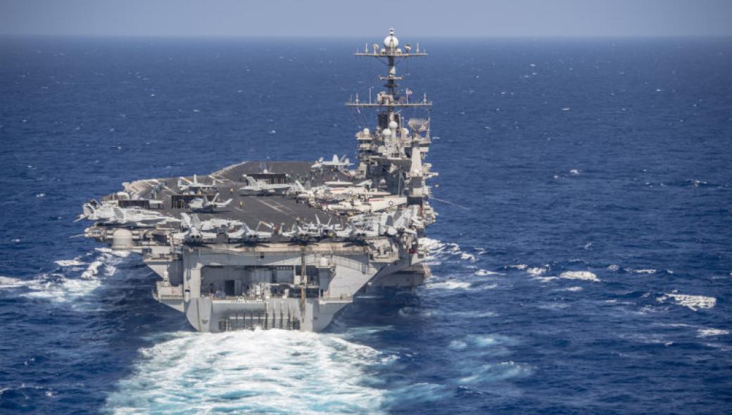 Το USS Harry Truman εξοπλίστηκε με ρόπαλα του μπέιζμπολ για να αντιμετωπίσει το αρκτικό κρύο!