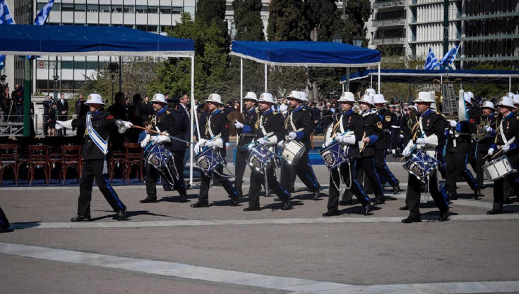 Το «Μακεδονία Ξακουστή» ακούστηκε από την μπάντα των ενόπλων δυνάμεων στη παρέλαση στο Σύνταγμα (βίτεο-φωτο)