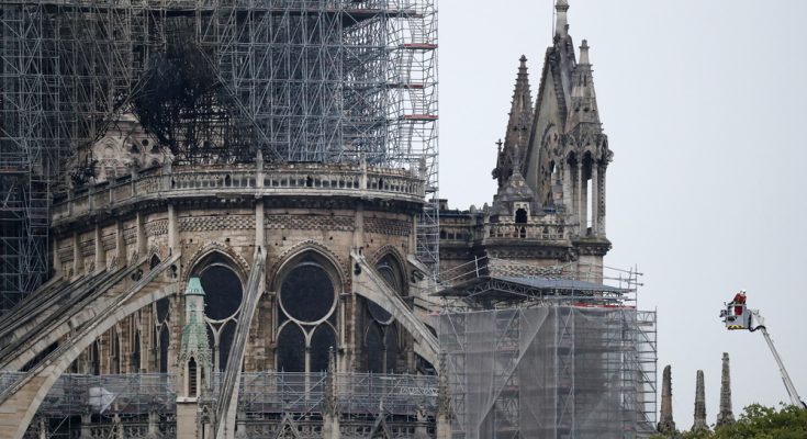 Γαλλία: Η Παναγία των Παρισίων μπορεί να καταρρεύσει από ισχυρούς ανέμους