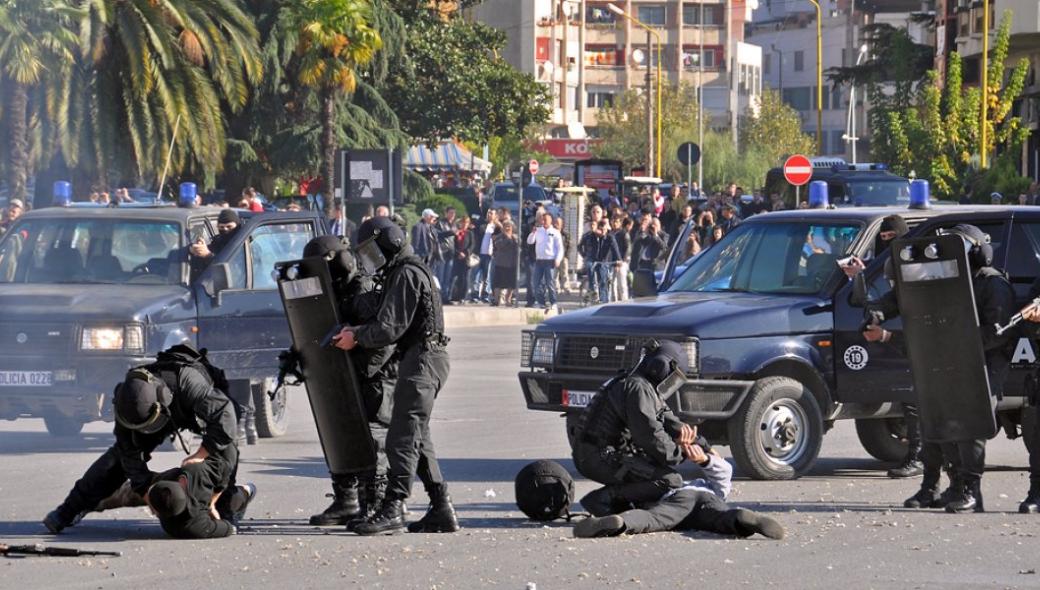 B.Ντούλες: Aλβανικές δυνάμεις ανακρίνουν μέλη της ελληνικής μειονότητας για τρομοκρατία