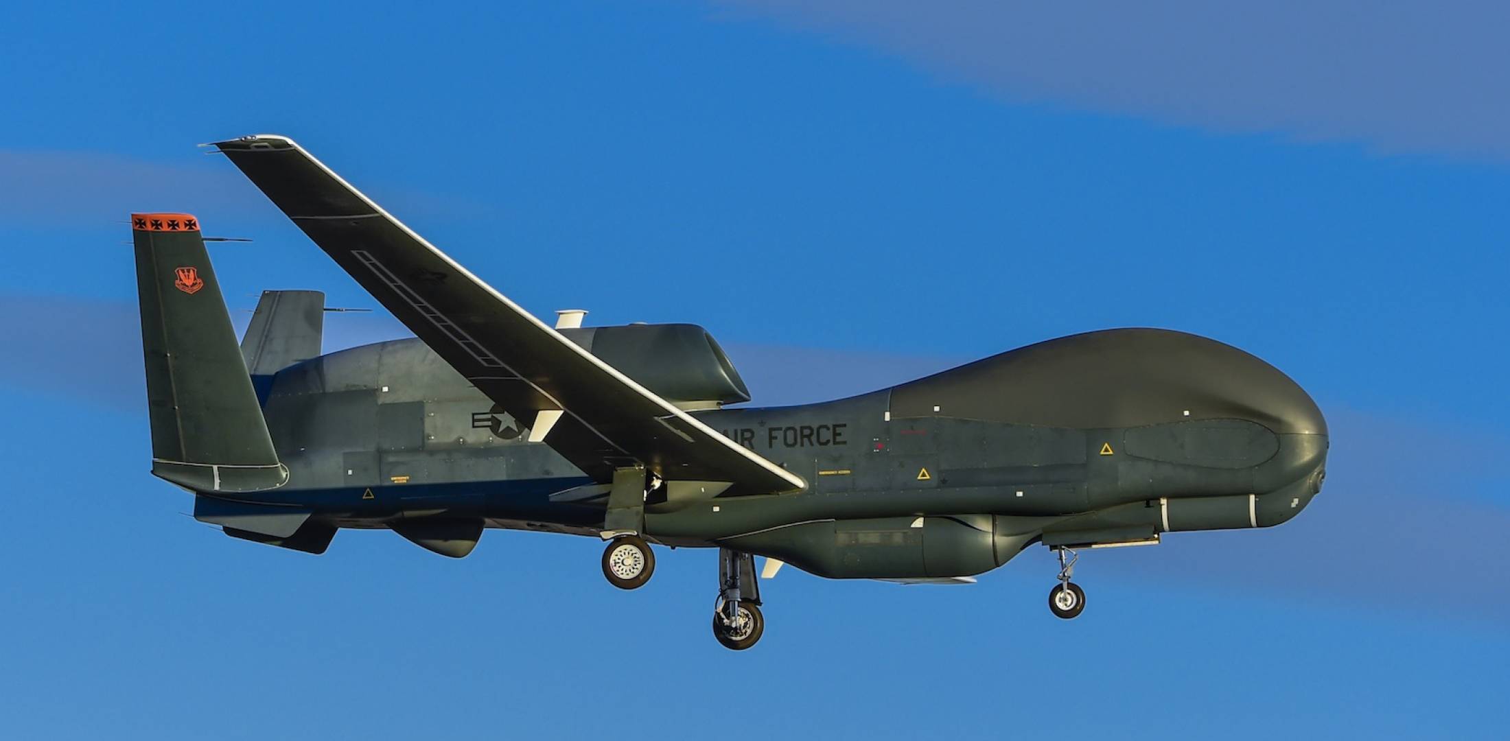 Ιράν σε ΗΠΑ: «Δείτε τα συντρίμμια του RQ-4 Global Hawk – Θα απαντήσουμε σκληρά σε νέα πρόκληση σας» (φωτό, βίντεο)