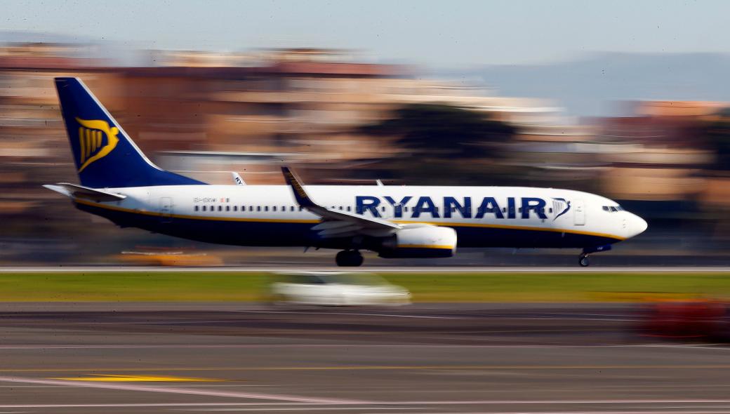 Αεροσκάφος της Ryanair που κατευθυνόταν στην Πάφο κτυπήθηκε από κεραυνό