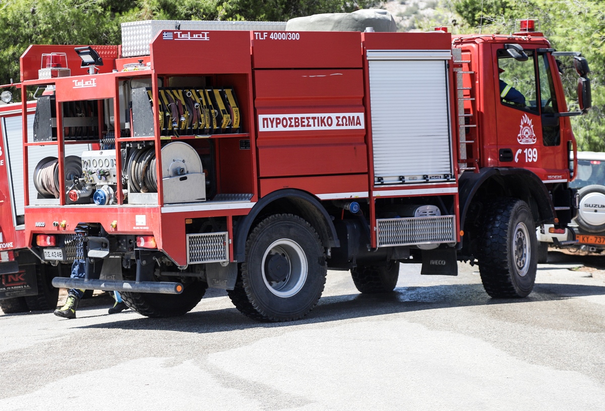 Θεσσαλονίκη: Φωτιά σε αποθήκη δίπλα από το Παιδικό Χωριό SOS