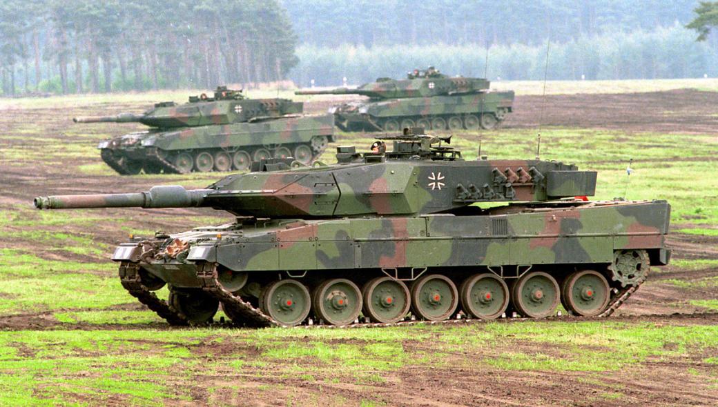 Πόσο καλά φρενάρει ένα τανκ Leopard-2Α5/ΗEL του Ελληνικού Στρατού στην άσφαλτο; (βίντεο)