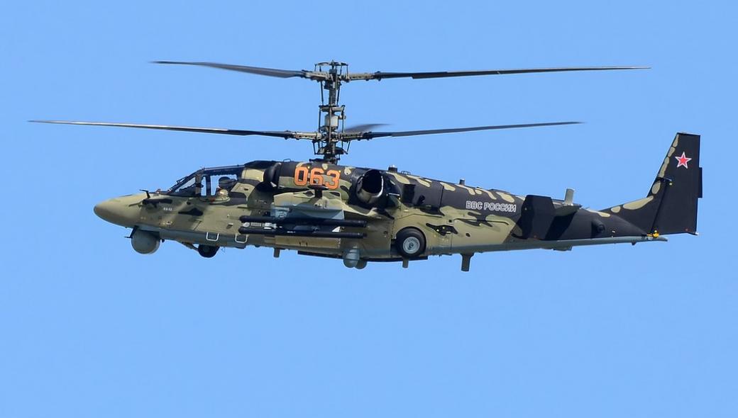 Ρωσία: Η εντυπωσιακή άσκηση των «Ka-52 Aligator» (βίντεο)