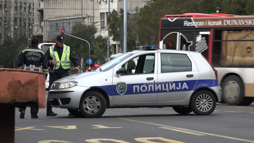 Σερβία: Ένοπλος άνδρας εισέβαλε σε σχολείο – Τον ακινητοποίησε ο καθηγητής