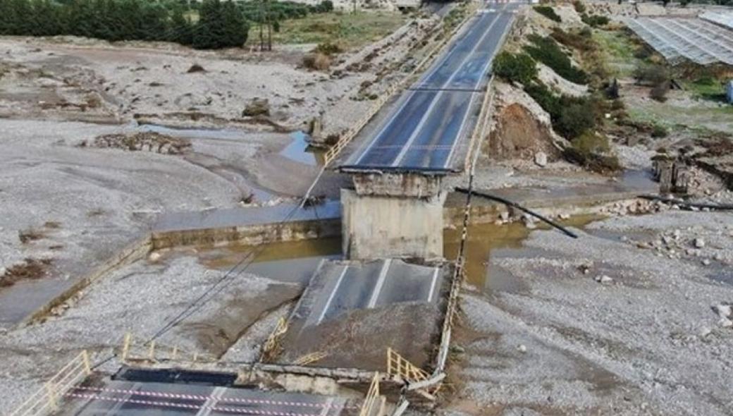 Ο «Γηρυόνης» έπληξε τη Ρόδο: Γέφυρα του νησιού «κόπηκε» στα δύο (φώτο-βίντεο)