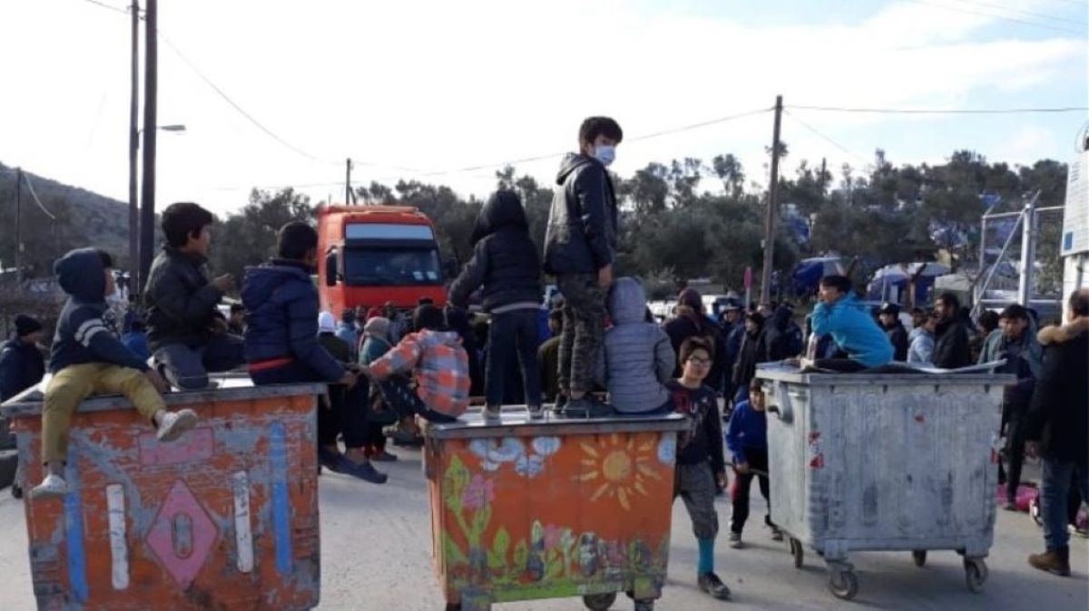 Συμπλοκές Αφγανών – Αφρικανών στη Μόρια: Απεβίωσε ο άνδρας που είχε μαχαιρωθεί παραμονή πρωτοχρονιάς