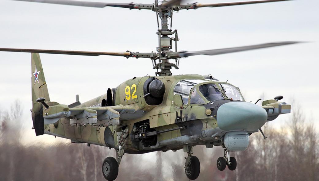 Ka-52 «Alligator»: Το ρωσικό επιθετικό ελικόπτερο που «ζαλίζει» με τους ελιγμούς (βίντεο)