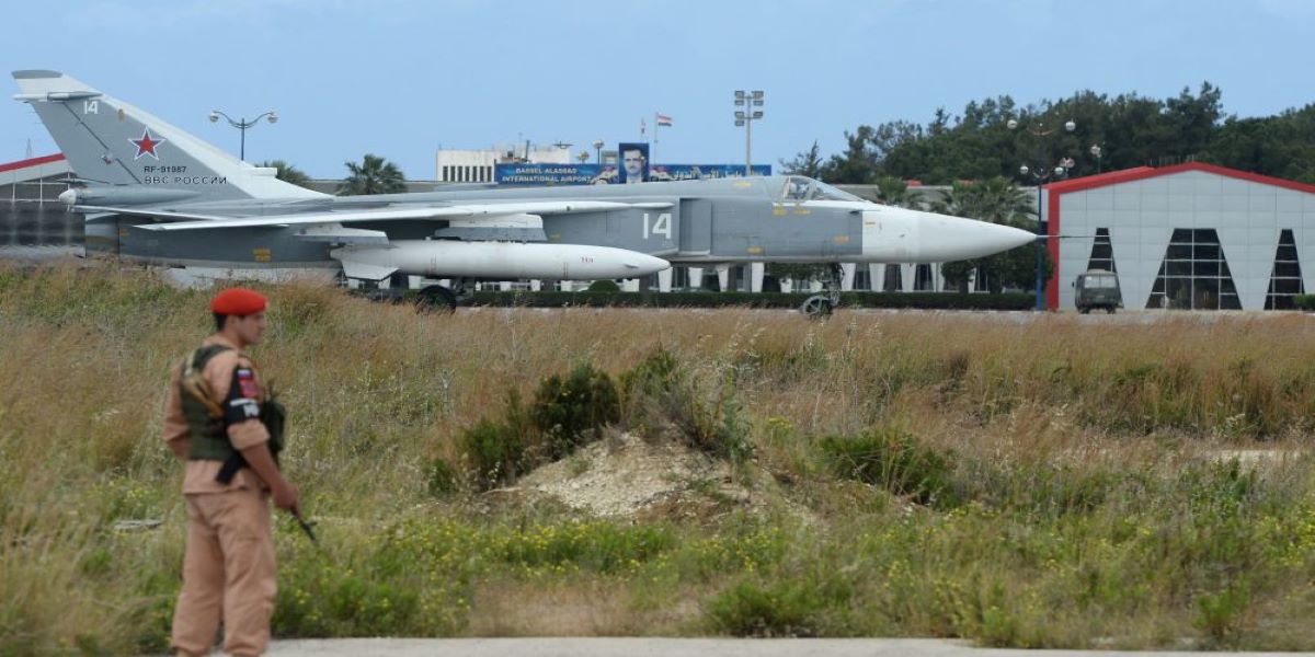 ΕΚΤΑΚΤΟ: Επίθεση με drones σε ρωσική αεροπορική βάση της Συρίας