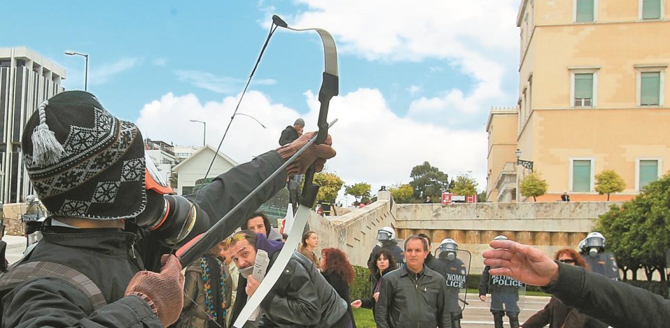 Δείτε το οπλοστάσιο που είχε στην κατοχή του ο «Τοξοβόλος του Συντάγματος» (φώτο)