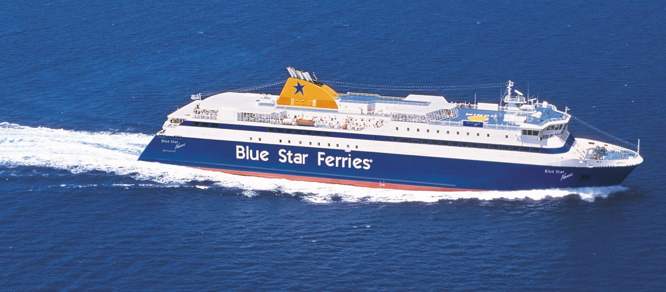 Συναγερμός στο Blue Star 2: Επιβάτης ανέφερε ότι άνδρας έπεσε στον Αργοσαρωνικό