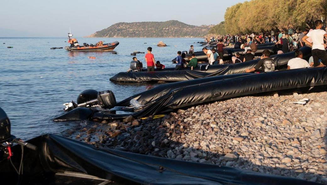 Χώρα υπό πολιορκία: 2.173 αλλοδαποί αποβιβάστηκαν στα νησιά μέσα σε 23 ημέρες – 100.000 το 2019