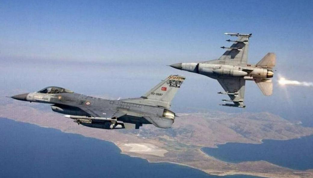 Τουρκικά F-16 πέταξαν πάνω από Λειψούς και Αρκιούς: Αναχαιτίστηκαν από την ΠΑ