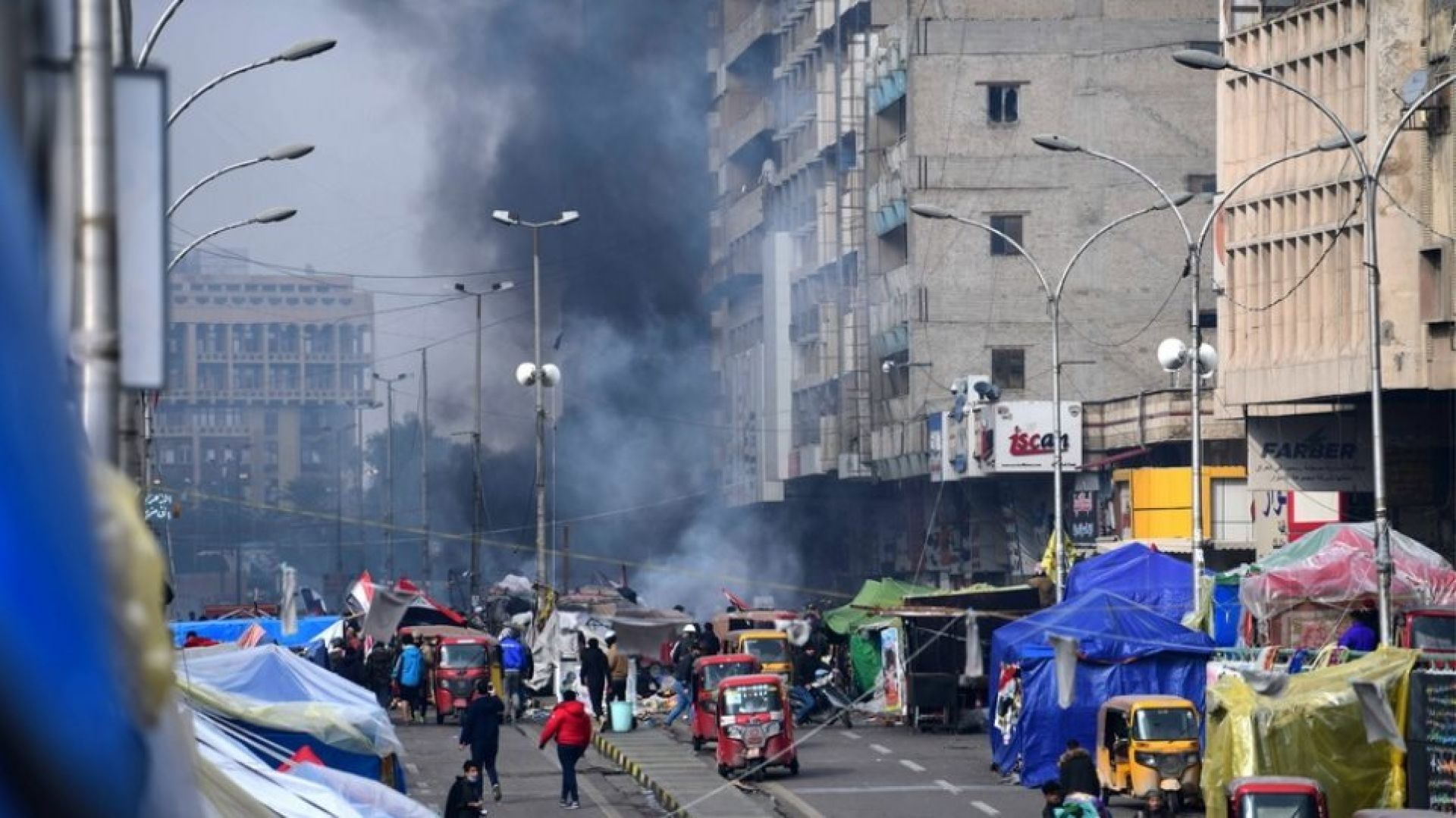 Ιράκ: Άγριες συγκρούσεις στη Βαγδάτη – Ένας νεκρός από τα πυρά της αστυνομίας