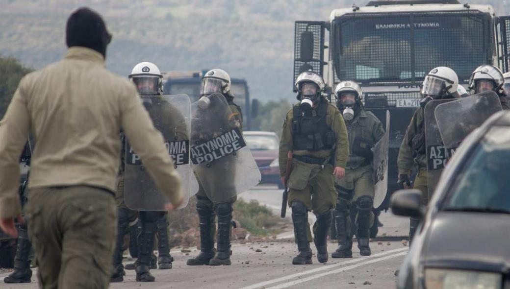 Τα ΜΑΤ και ο Στρατός φεύγουν από Λέσβο-Χίο – Η λογική επιστρέφει;