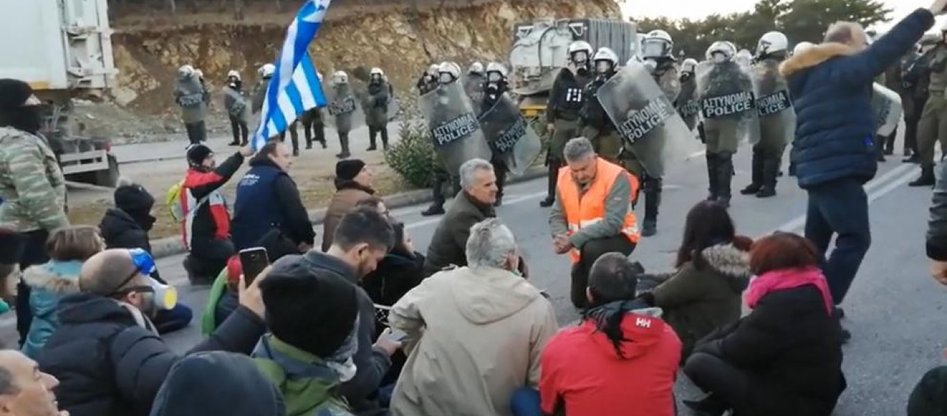 Αγανακτισμένοι οι κάτοικοι της Λέσβου: «Όσο φιλάνθρωπος και να είσαι οι αλλοδαποί είναι μη διαχειρίσιμοι» (βίντεο)