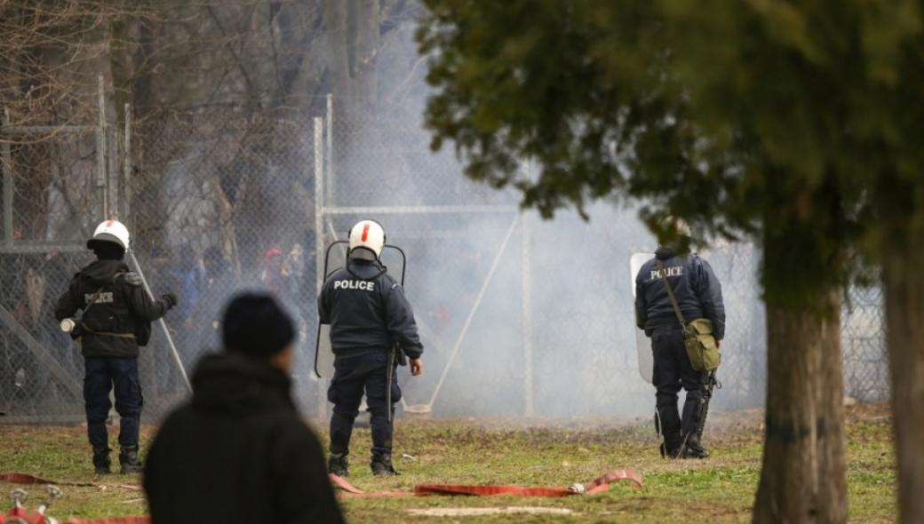 Έβρος: Με κάθε μέσο βοηθούν οι πολίτες το έργο αστυνομίας και στρατού – Μαζεύουν τρόφιμα και είδη πρώτης ανάγκης (upd)