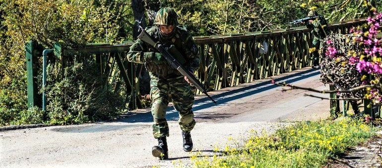 Φέρες Έβρου: Νέα απόπειρα εισβολής – Με προειδοποιητικά πυρά απαντούν οι Έλληνες στρατιώτες (βίντεο)