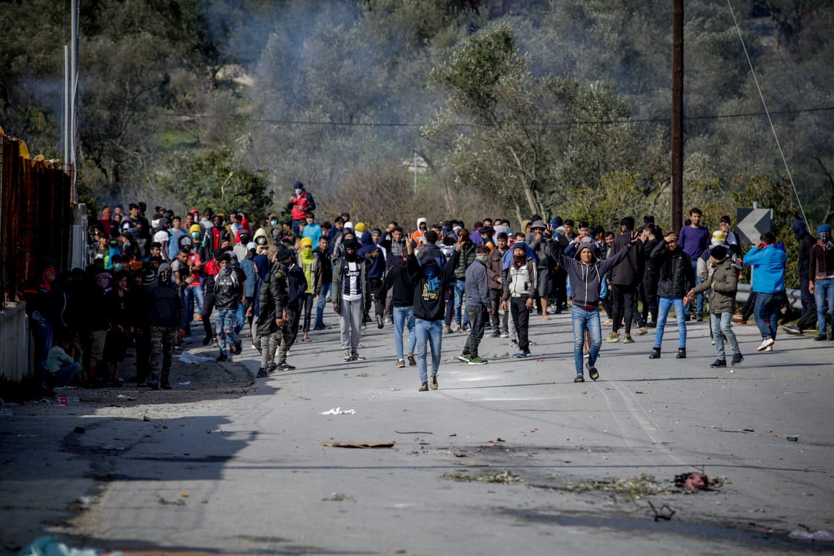 Επέστρεψαν στη Μόρια οι αλλοδαποί – Ολοκληρώθηκε η πορεία τους προς το λιμάνι