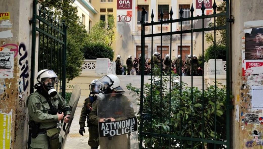 Δύο συλλήψεις Αφγανών για κατοχή και διακίνηση ναρκωτικών έξω από την ΑΣΟΕΕ