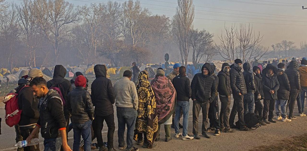 ‘Έβρος: Χυδαίες  ύβρεις και προκλήσεις  των αλλοδαπών κατά των Ελλήνων στρατιωτών