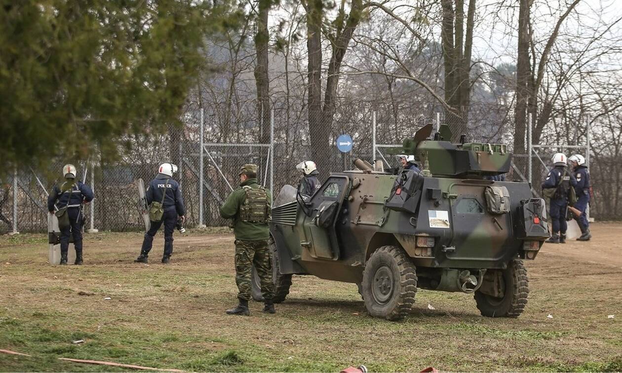 Αστυνομικός από τα σύνορα προς τους Έλληνες: «Εμείς σας φυλάμε εσείς να φυλάγεστε» (βίντεο)