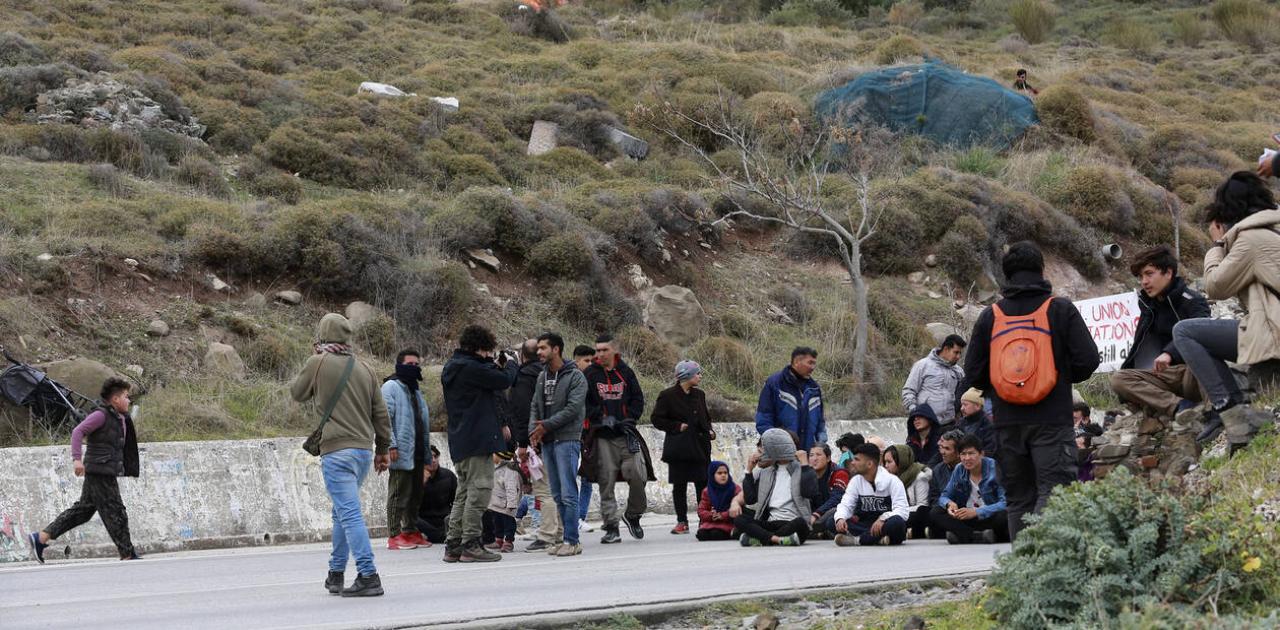 Φορτηγό πλοίο με 193 αλλοδαπούς προσάραξε στην Κέα – Αποβιβάστηκαν στο νησί