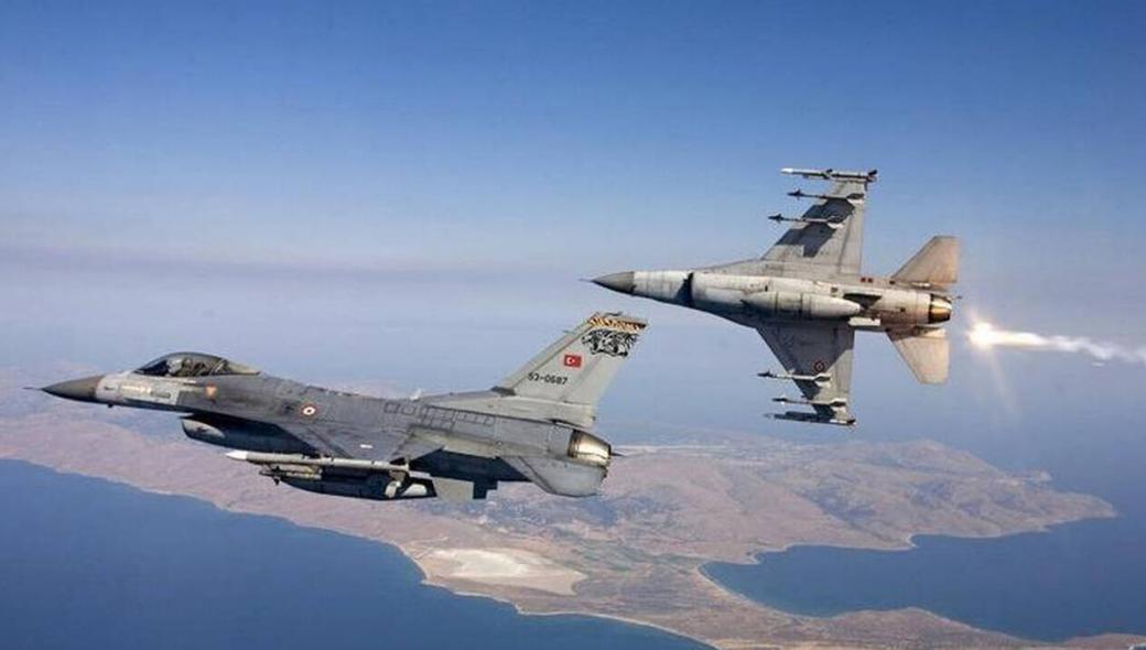 Τουρκικά F-16 πέταξαν 1000 μέτρα πάνω από Χίο! – Πού το πάει η Αγκυρα την ώρα που oi Έλληνες είναι σε καραντίνα;