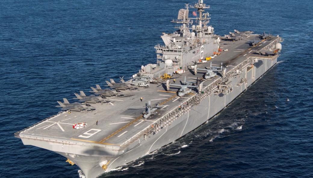 USS America: Το νεότερο σκάφος αμφίβιων επιχειρήσεων του αμερικανικού Ναυτικού εν δράση