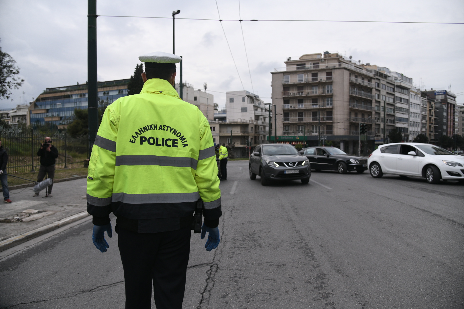 Απαγόρευση κυκλοφορίας: Ξεπέρασαν τις 1.800 οι παραβάσεις την Τρίτη