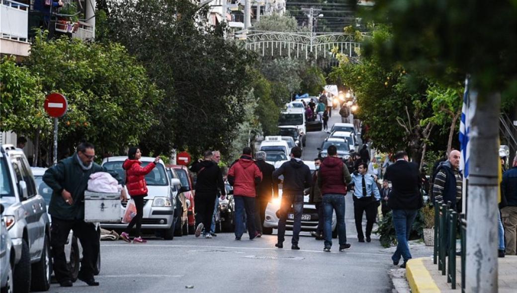 Κορυδαλλός: Προσαγωγές πιστών από την Αστυνομία  γιατί ήθελαν περιφορά του… Επιταφίου!