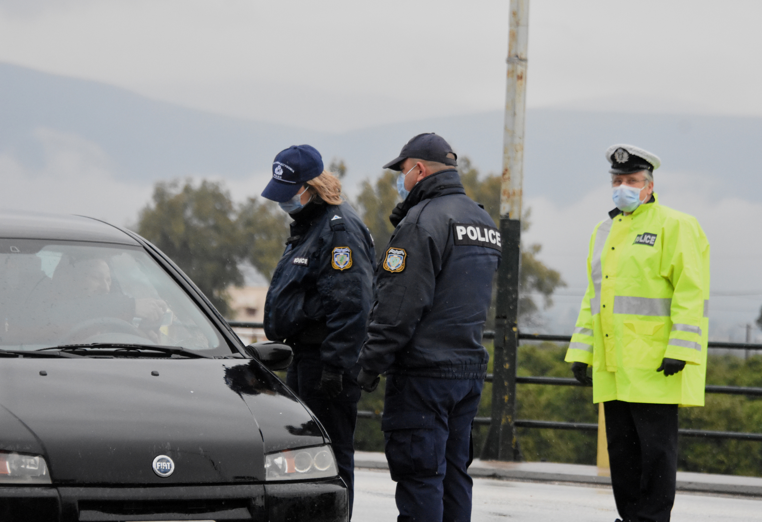 Ασφυκτικοί έλεγχοι ενόψει Πρωτομαγιάς – Έρχεται «βροχή» προστίμων για άσκοπες μετακινήσεις