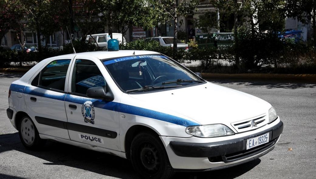 Μεσσήνη: Εξιχνιάστηκε υπόθεση κλοπής τσάντας – Ανήλικοι έκαναν τις αγορές τους με τις κλεμμένες κάρτες