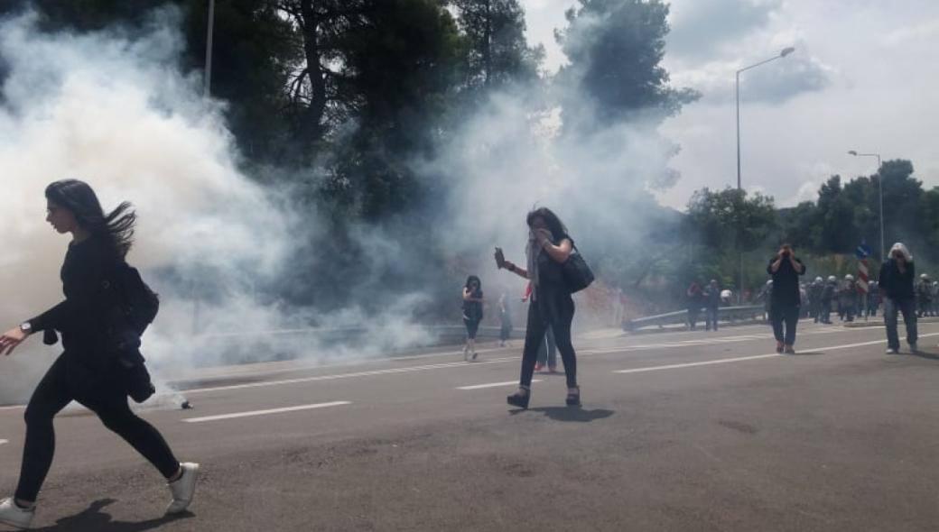 Μαλακάσα: Νέα βίντεο από την επίθεση των ΜΑΤ  σε πολίτες που διαμαρτύρονταν για τους αλλοδαπούς