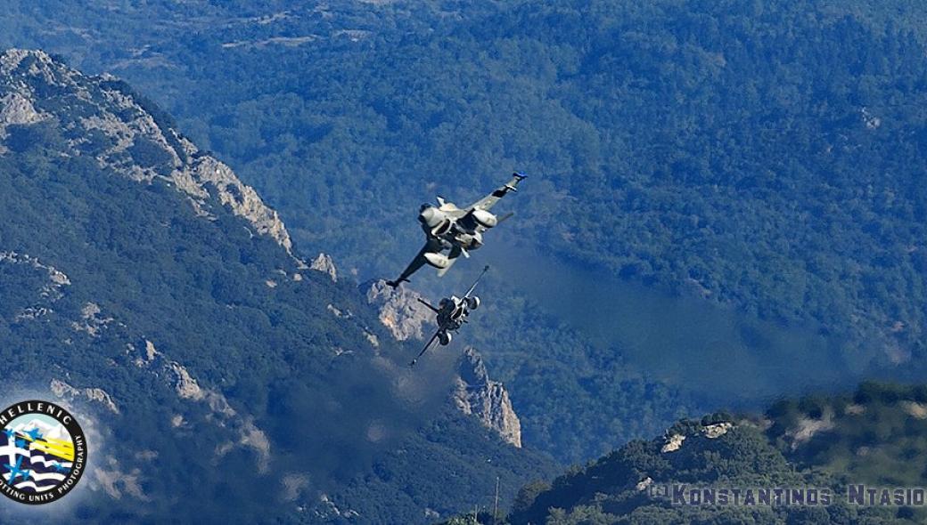 Ισραηλινά μαχητικά στο ελληνικό…  “mach loop”: Εντυπωσιακές εικόνες