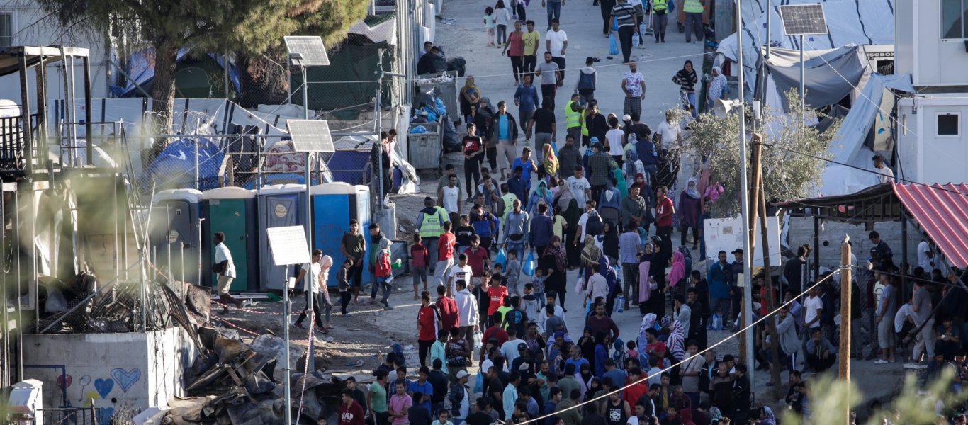 Λέσβος: Ιδιοκτήτης αγροικίας κυνηγά «κατατρεγμένους αιτούντες» που είχαν μπει στο σπίτι του