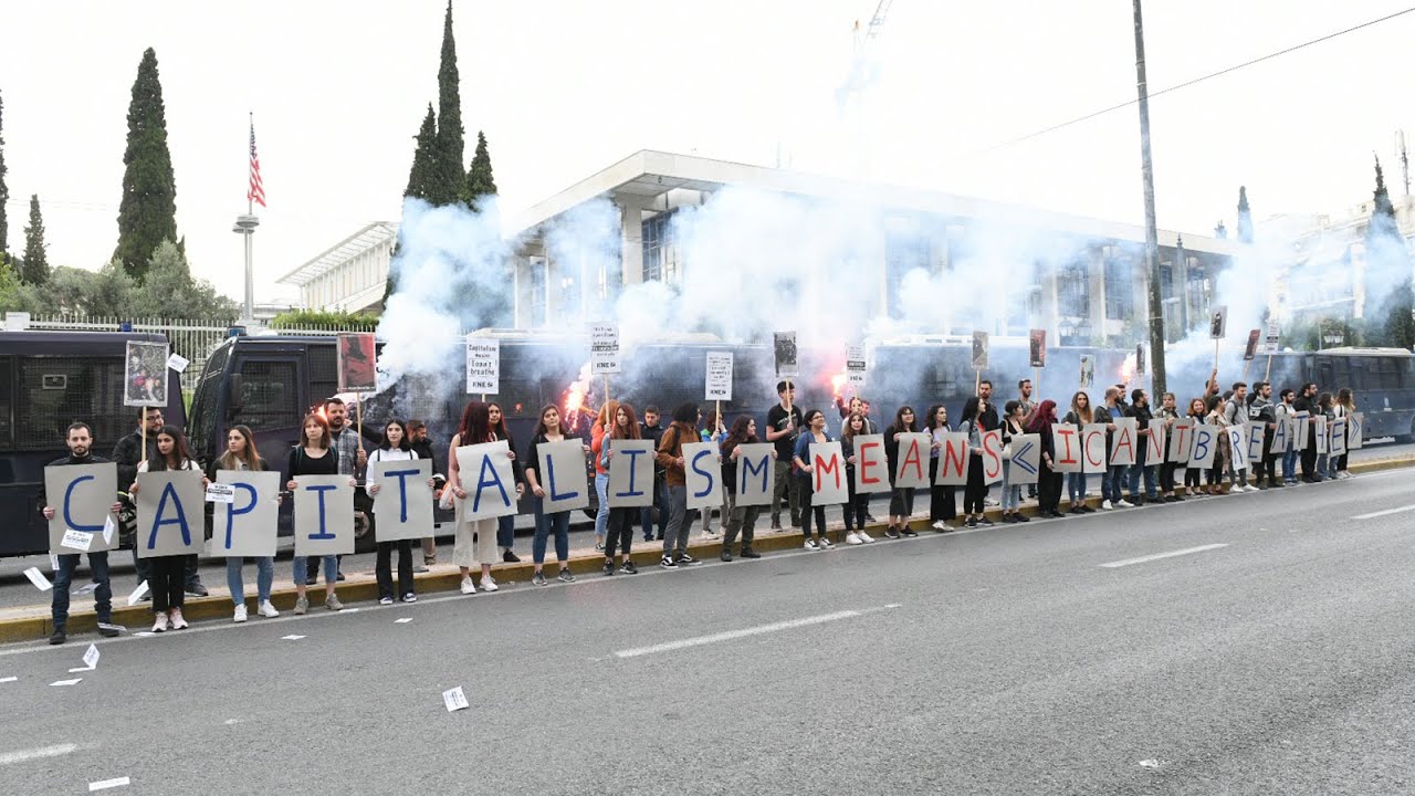 Αντιμέτωποι με φυλάκιση 40 ετών οι αστυνομικοί που κατηγορούνται για τη δολοφονία του Τζορτζ Φλόιντ (βίντεο-φωτο)