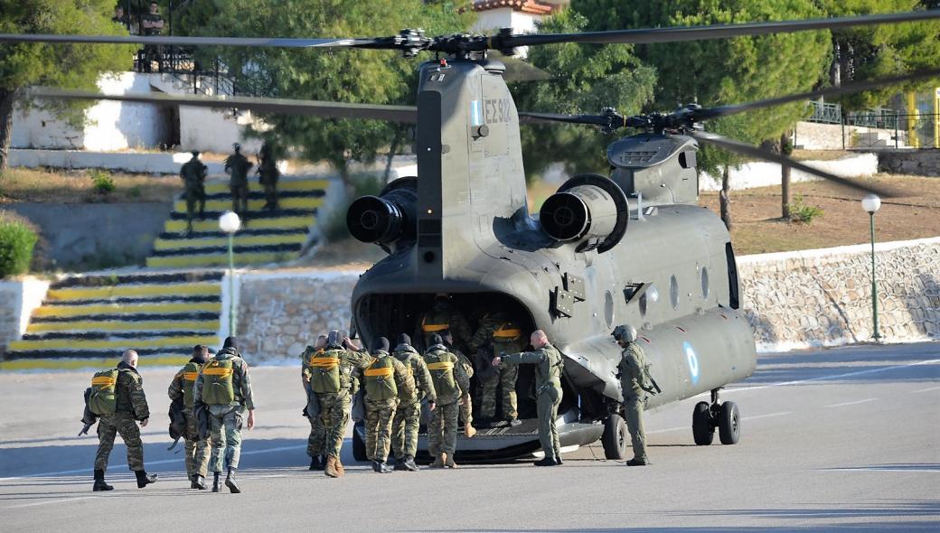 Μήνυμα Α/ΓΕΕΘΑ σε Τουρκία με άλμα από Chinook