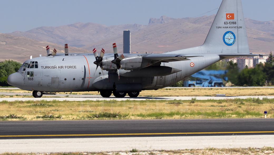 Τουρκική αερογέφυρα με C-130 στην αλ-Ουατίγια