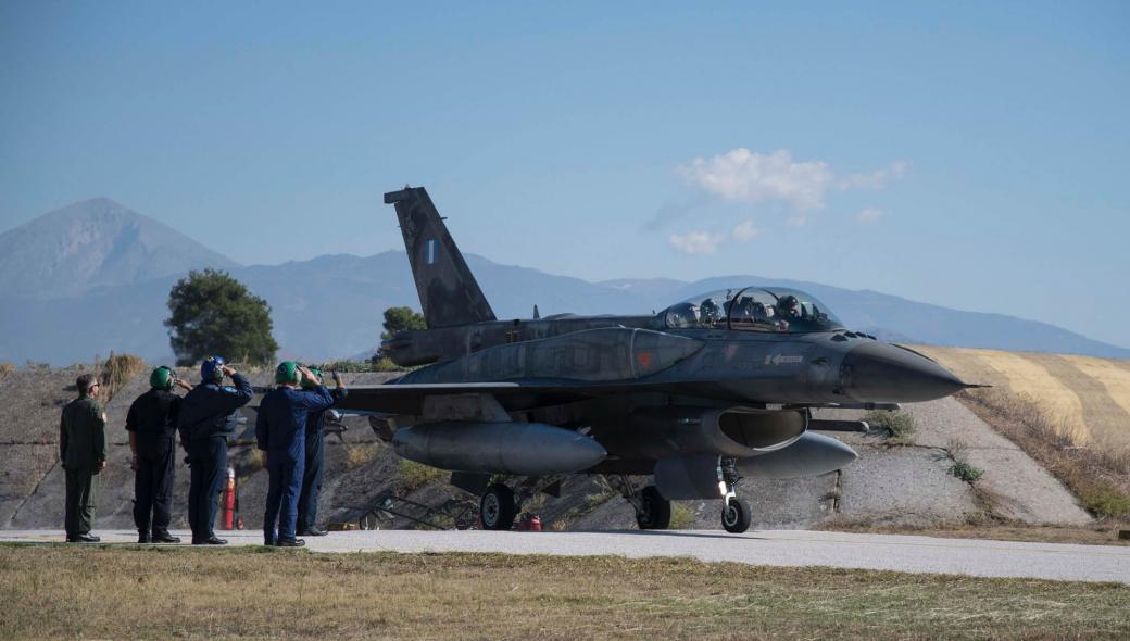 Το πρώτο F-16 Viper της ΠΑ πέταξε χθες για ΗΠΑ