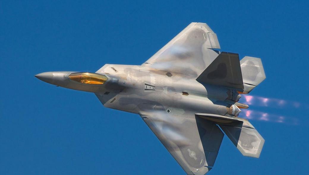 Περίεργο ατύχημα με F-22 Raptor στις ΗΠΑ (φώτο)